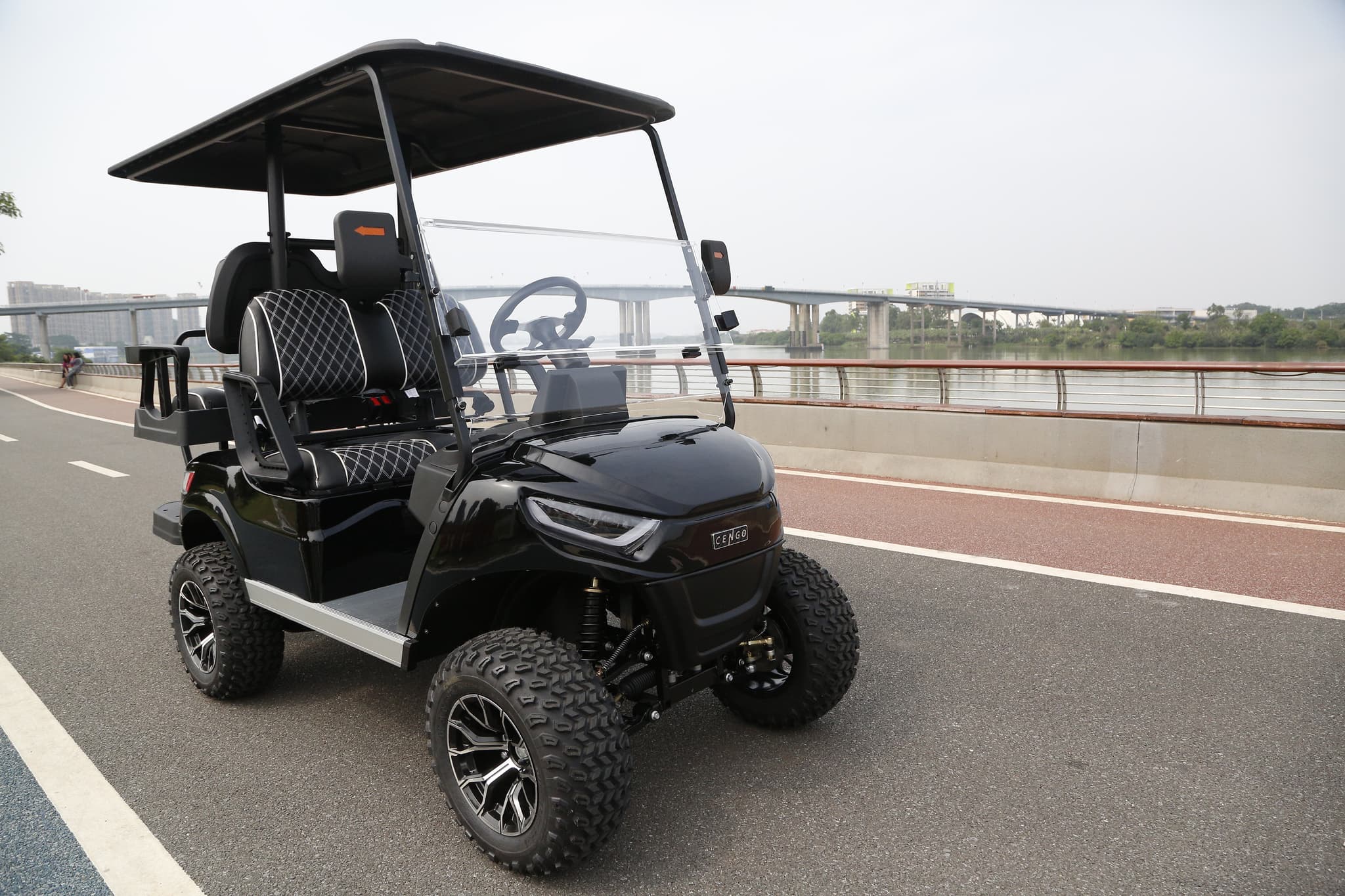 Your Guide to Choosing the Right Tomberlin Golf Cart for Your Lifestyle