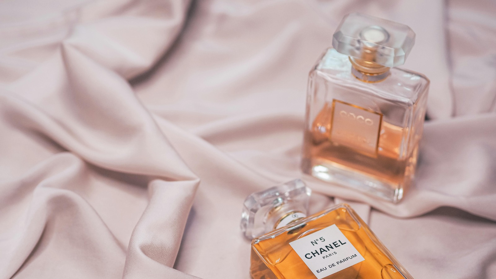 Buy Perfume Online – Authentic Designer & Niche Fragrances at Great Prices
