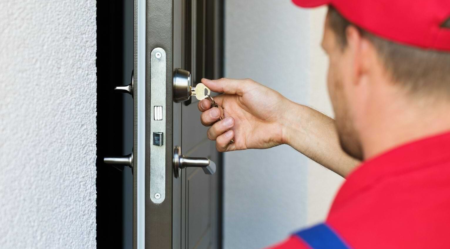 Experienced Locksmith Committed to Customer Satisfaction