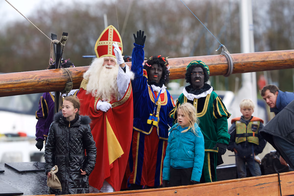 Pietenpak Kopen: Ontdek de Mooiste Kostuums voor Sinterklaas