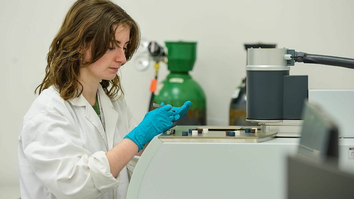 Degree Apprenticeships That Offer Real-World Experience