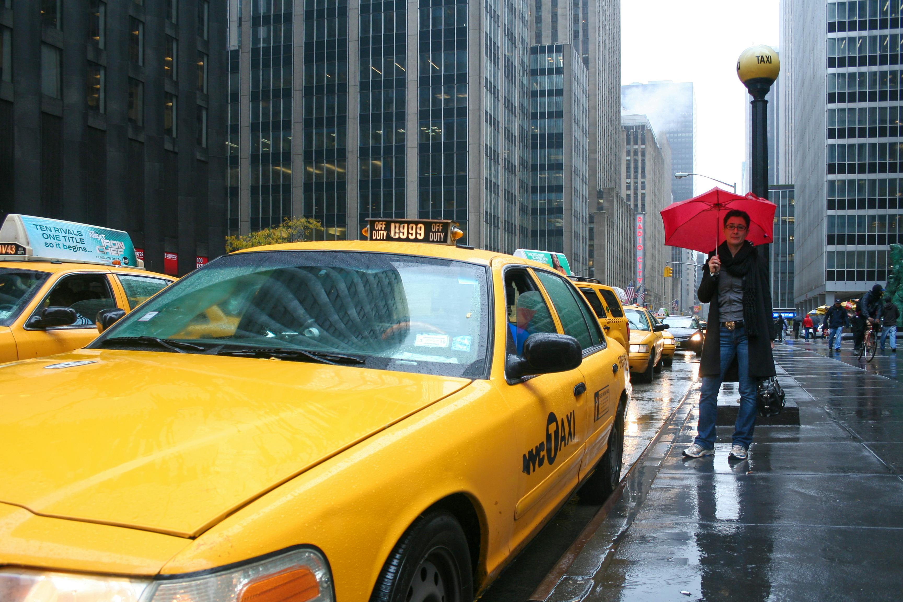 Luxury Taxis in Thames Ditton for Business and Leisure