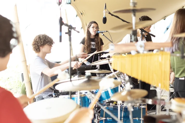 Play+in+a+band+in+Miami