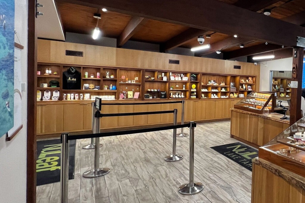 lake-tahoe-incline-village-dispensary-2023-1024x682